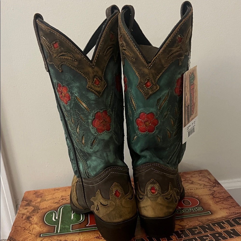 Laredo Brown and Teal Boots with Red Embroidery - Picture 5 of 6